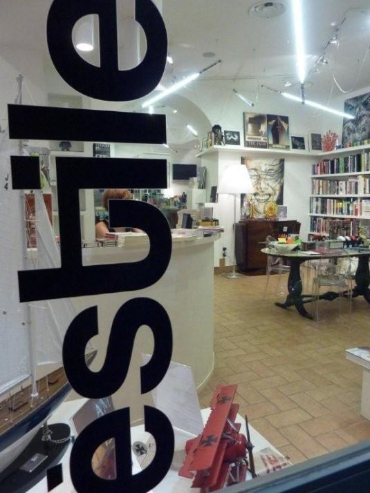 Vetrina del nostro store in Roma